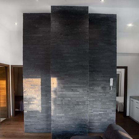 Dukat Apartamento Nin Exterior foto