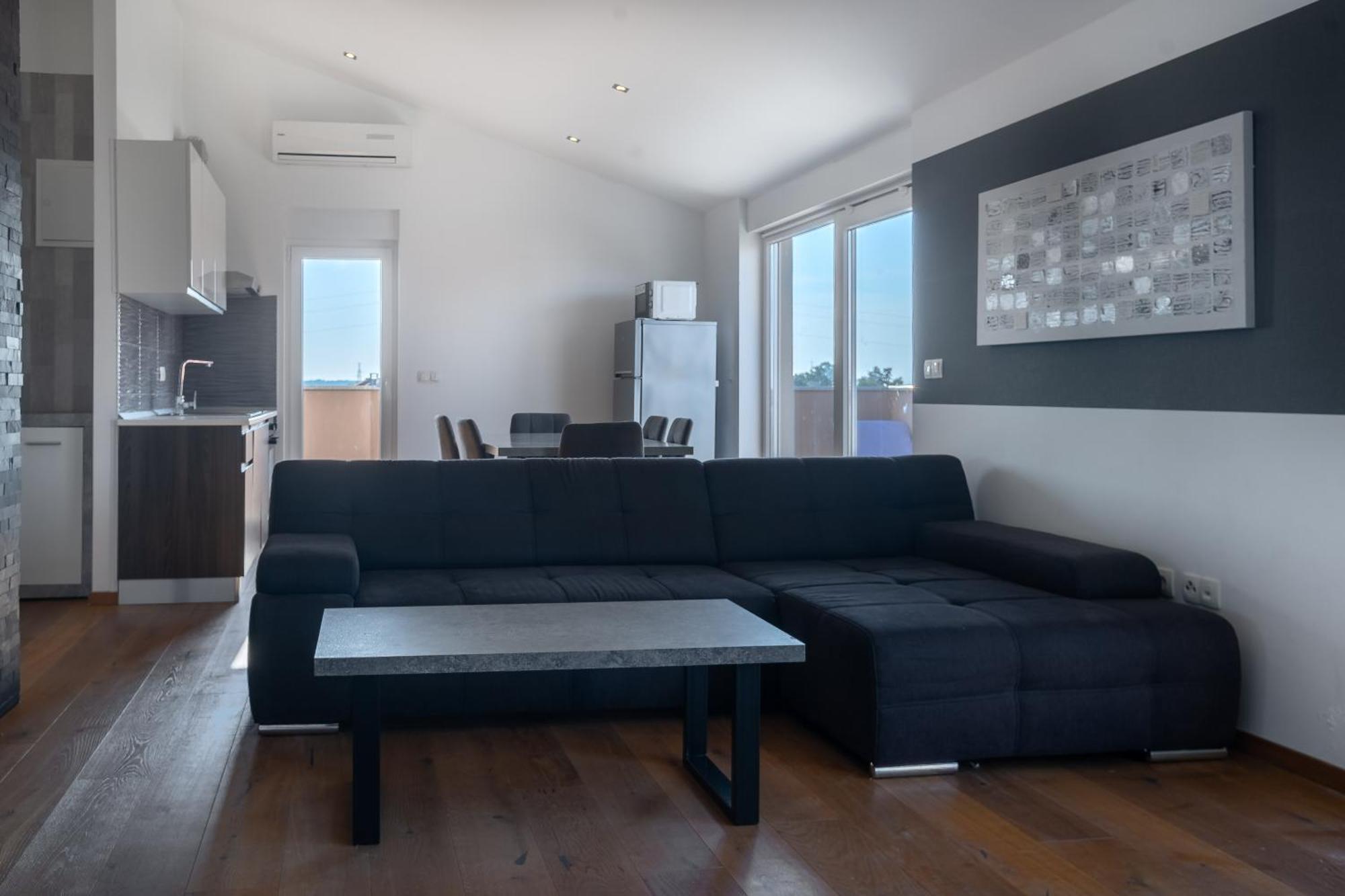 Dukat Apartamento Nin Exterior foto