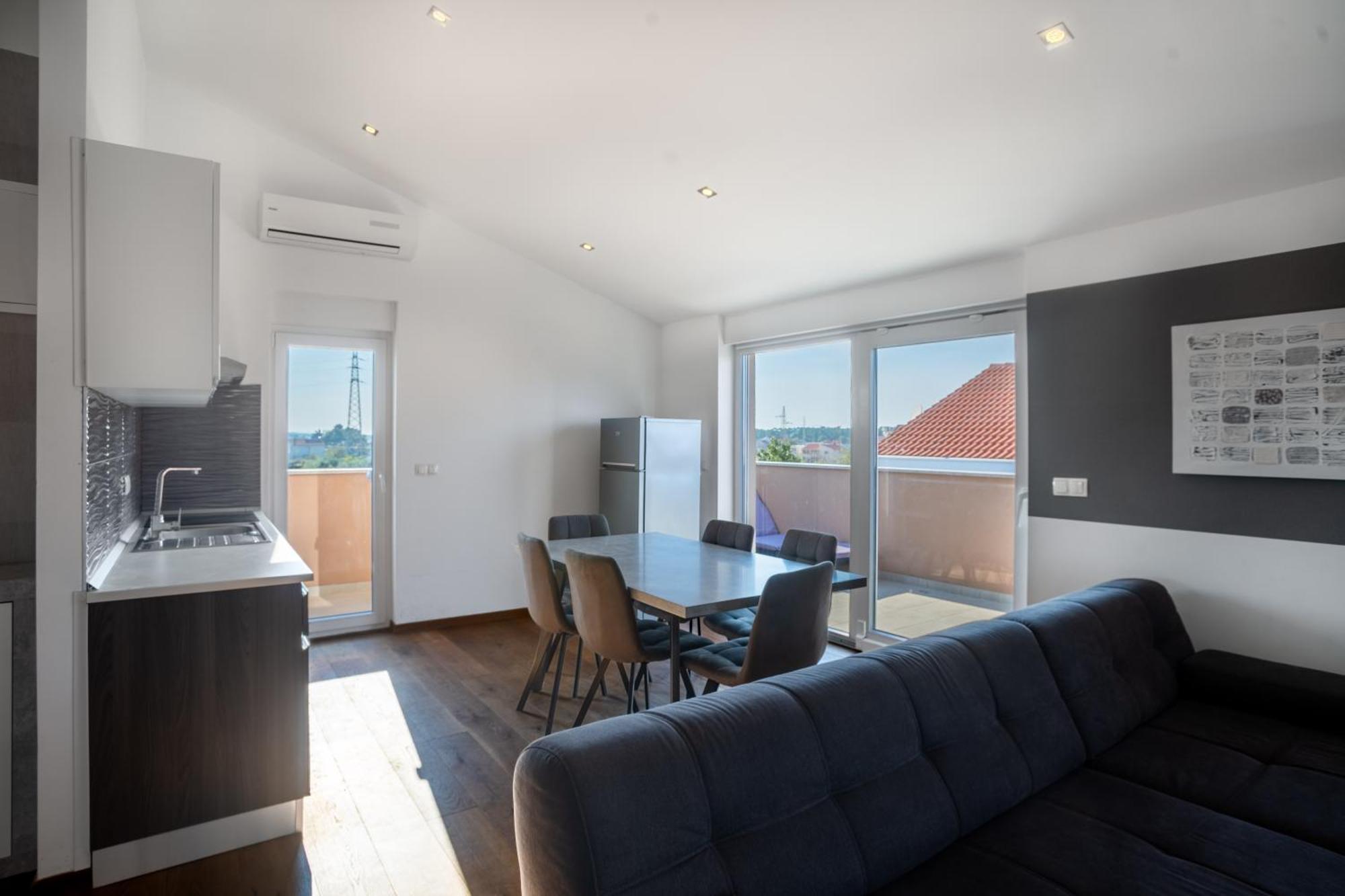 Dukat Apartamento Nin Exterior foto